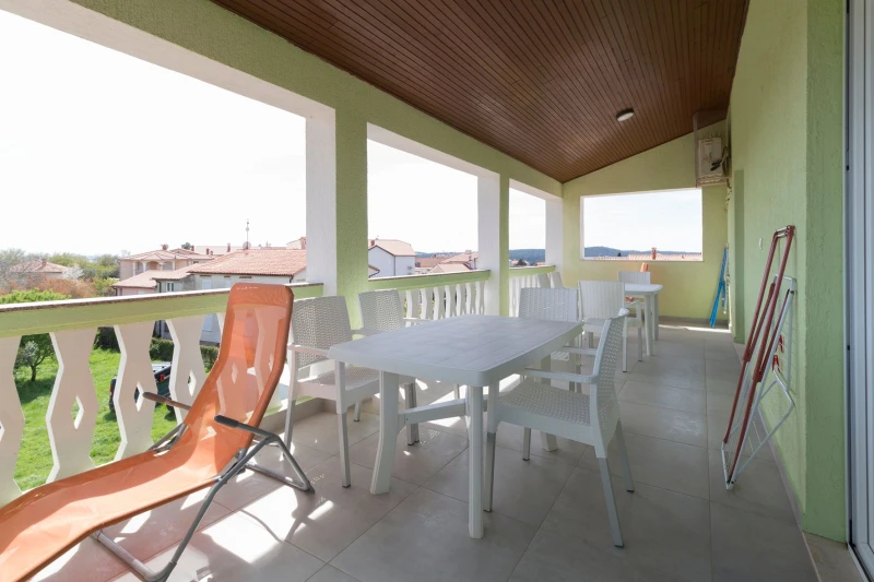 Wohnung im 2. Stock, Balkon / Terrasse