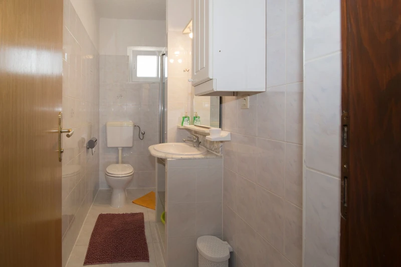 Appartamento al 1° piano Est, Bagno / WC