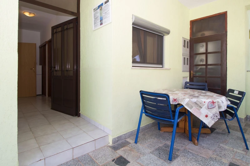 Appartamento al piano terra, Balcone / terrazza