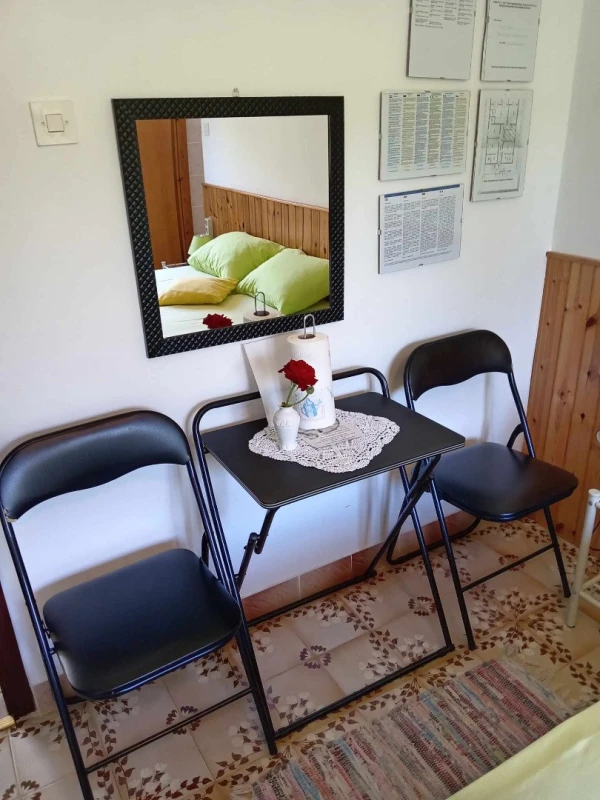 Julia 2, Bedrooms