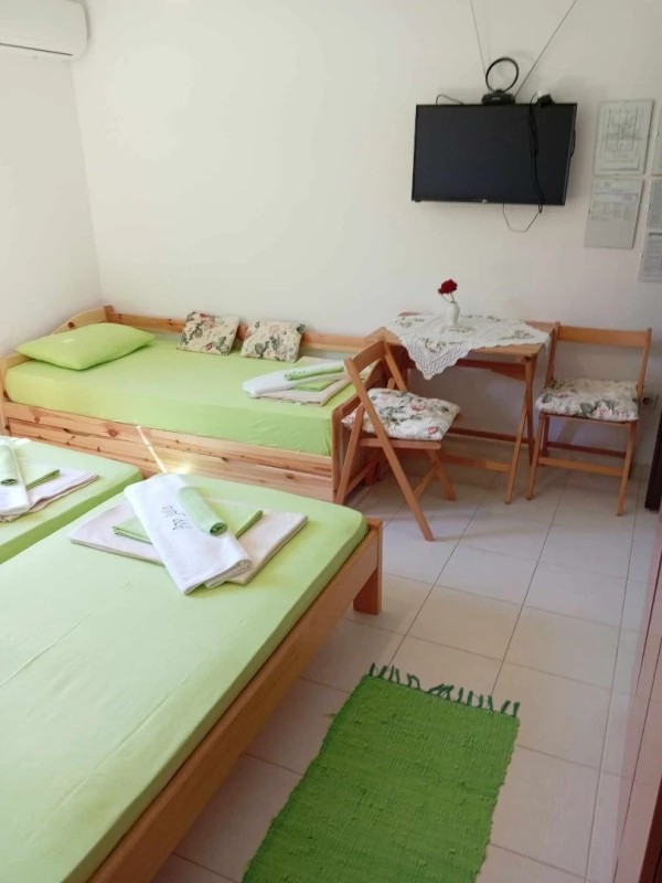 Julia 3, Bedrooms