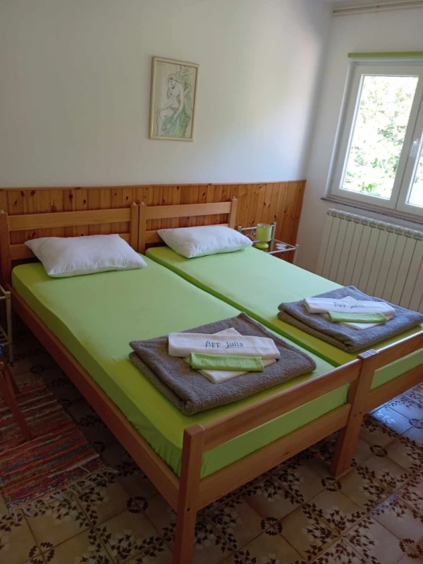 Julia 1, Bedrooms