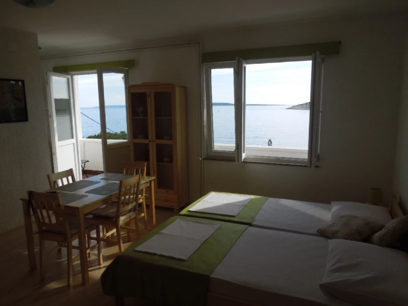 Julia 5, Bedrooms