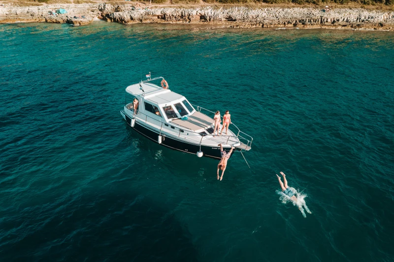 BOAT ORCA MARE for 9 guests, Pula
