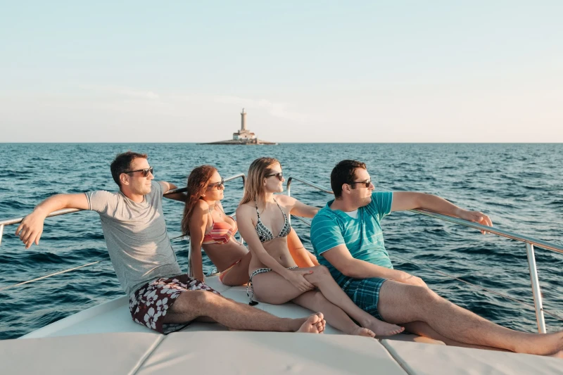 Boat for 4 hours tour with skipper, Wohnzimmer