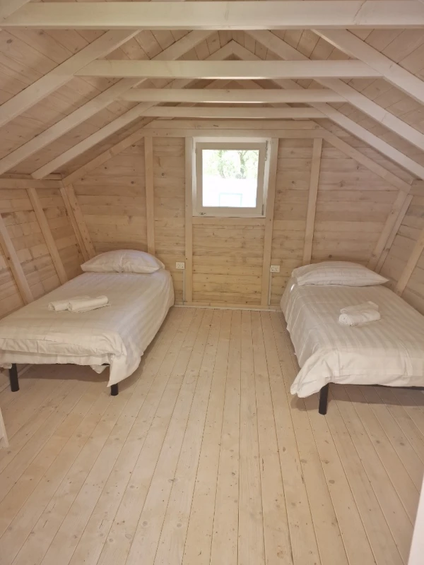Camping Pod - 2x Single beds, Vabriga