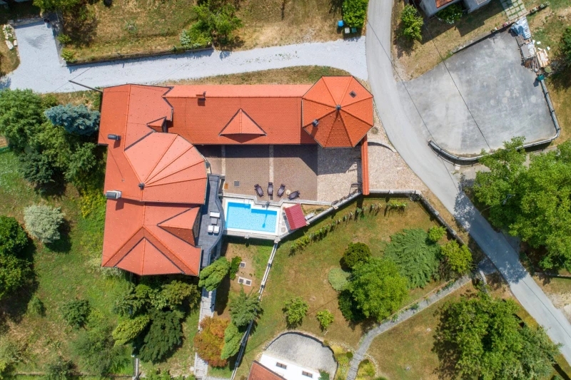Villa Requiem, Bednja