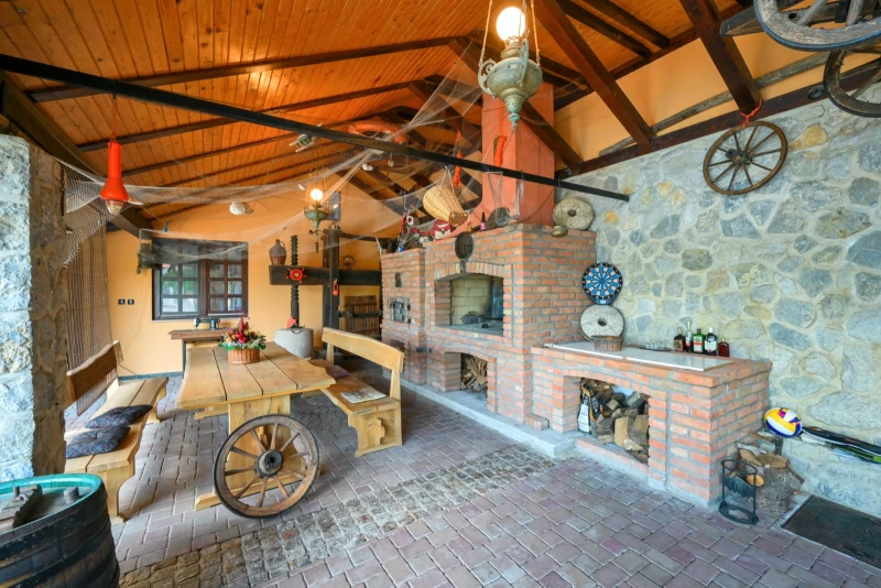 Villa Requiem, Bednja