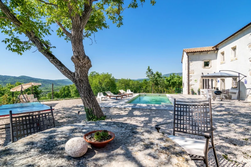 Villa Kurioza, Boljunsko Polje