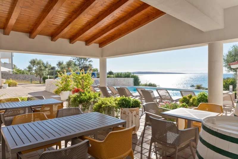 APARTMENTS POVLJANA - VILLA JURAC