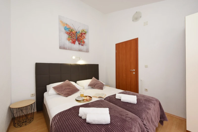 Apartment 6, Bedrooms