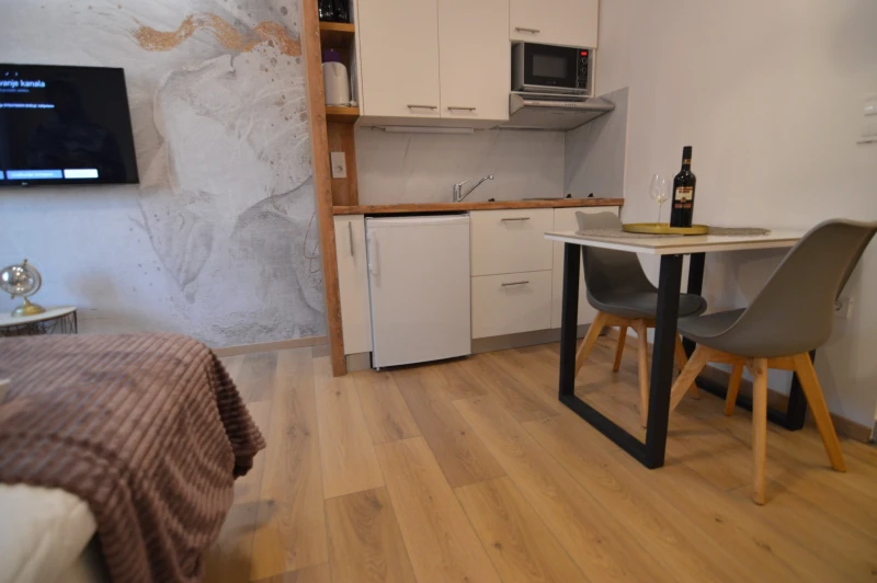 Apartment 3, Kitchen