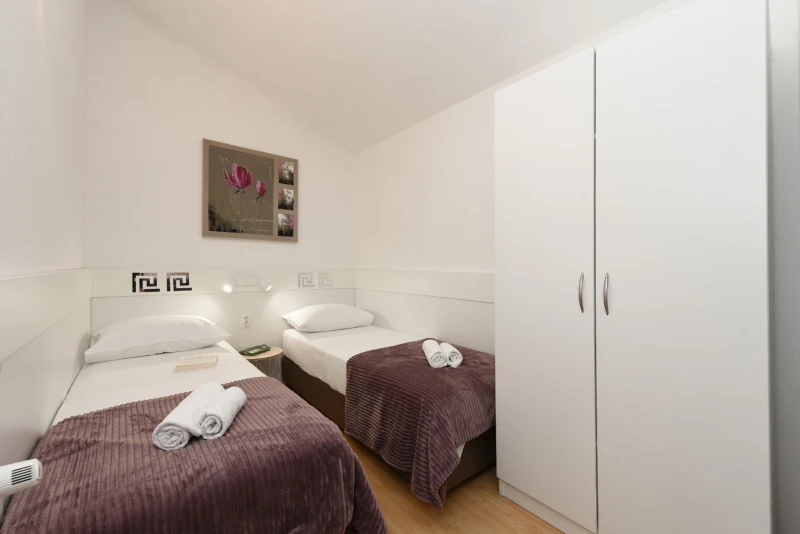 Apartment 6, Bedrooms