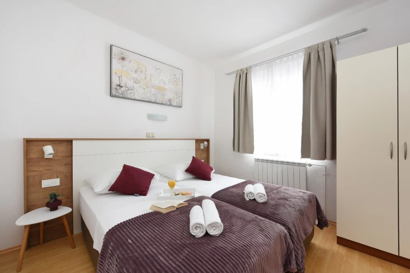 Apartment 6, Bedrooms