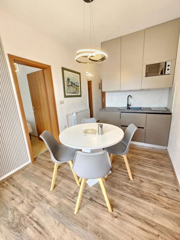 Apartment 7, Kitchen
