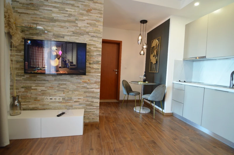 Apartment 2, Living room