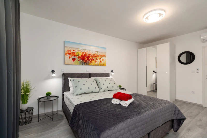 Nice Apartment with XXL swimming pool -Rovinj, Bedrooms