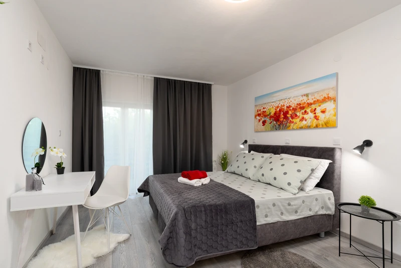 Nice Apartment with XXL swimming pool -Rovinj, Bedrooms