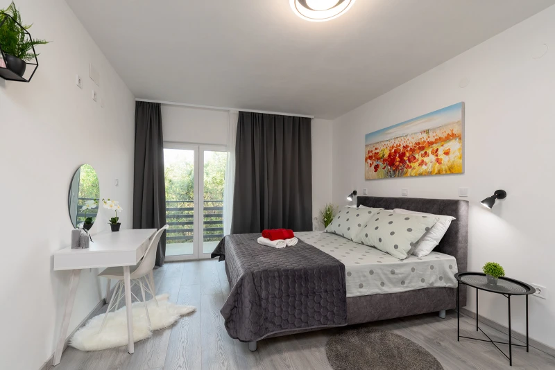 Nice Apartment with XXL swimming pool -Rovinj, Bedrooms