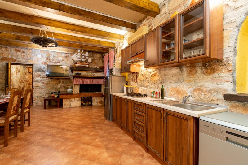 Rustico Apartment with XXL swimming pool -Rovinj, Living room
