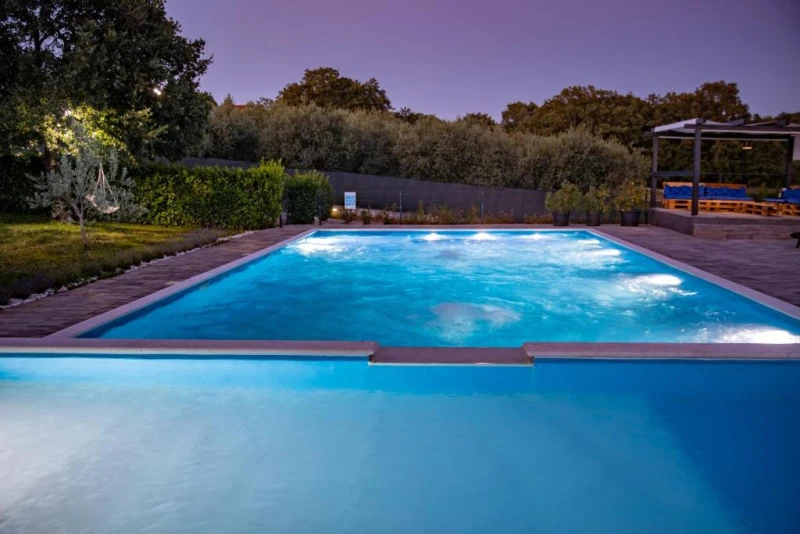 RUSTICO APARTMENT WITH XXL SWIMMING POOL -ROVINJ