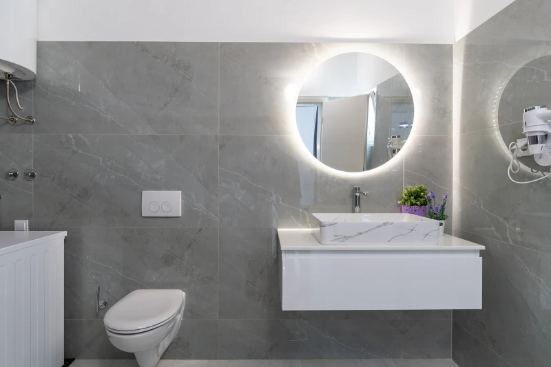 Nice Apartment with XXL swimming pool -Rovinj, Bathroom / WC