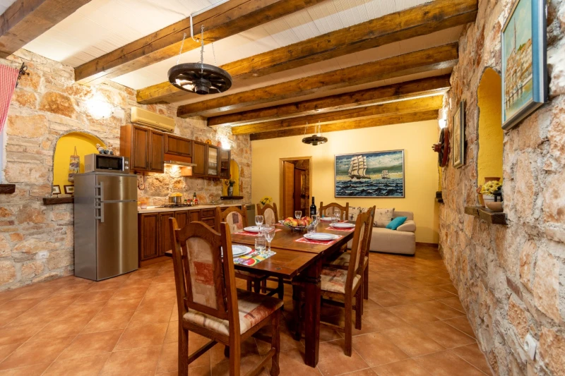 Rustico Apartment with XXL swimming pool -Rovinj