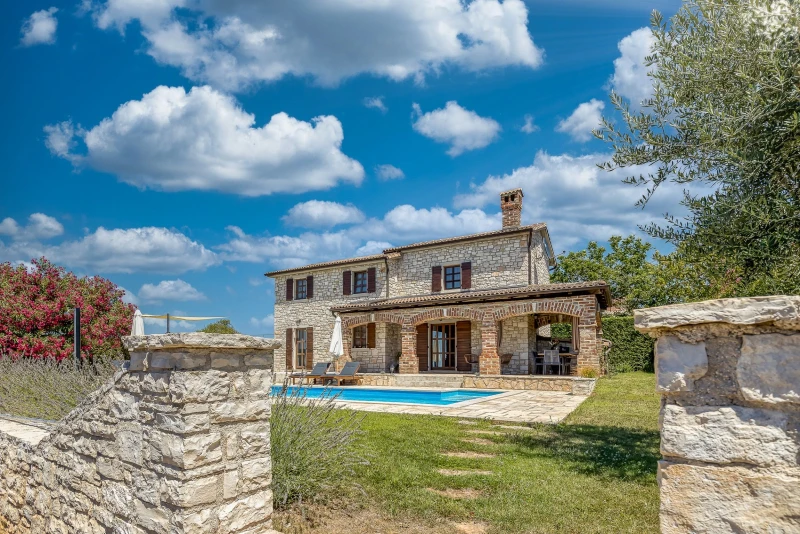 Villa Santolina, Baderna