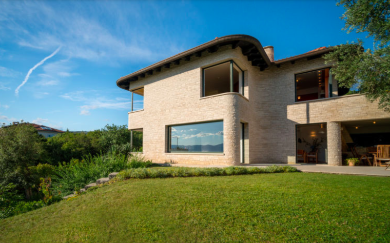 Villa Kamik, Kostrena