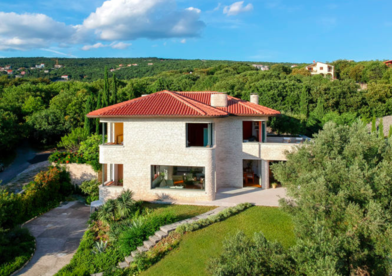 Villa Kamik, Kostrena