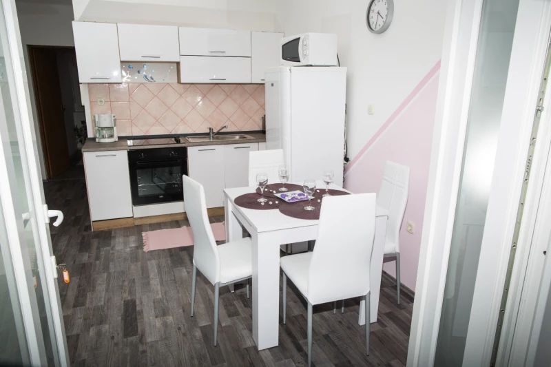 Apartment 2, Kitchen