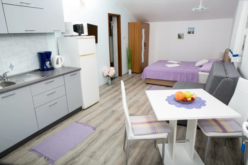 Apartment 3, Kitchen