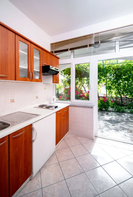 Apartment 4, Küche