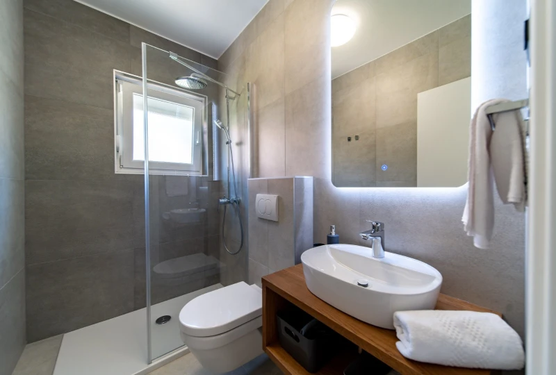 Apartment 2, Badezimmer / WC