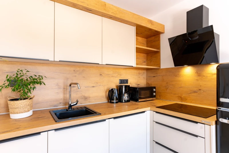 Apartment 1, Küche