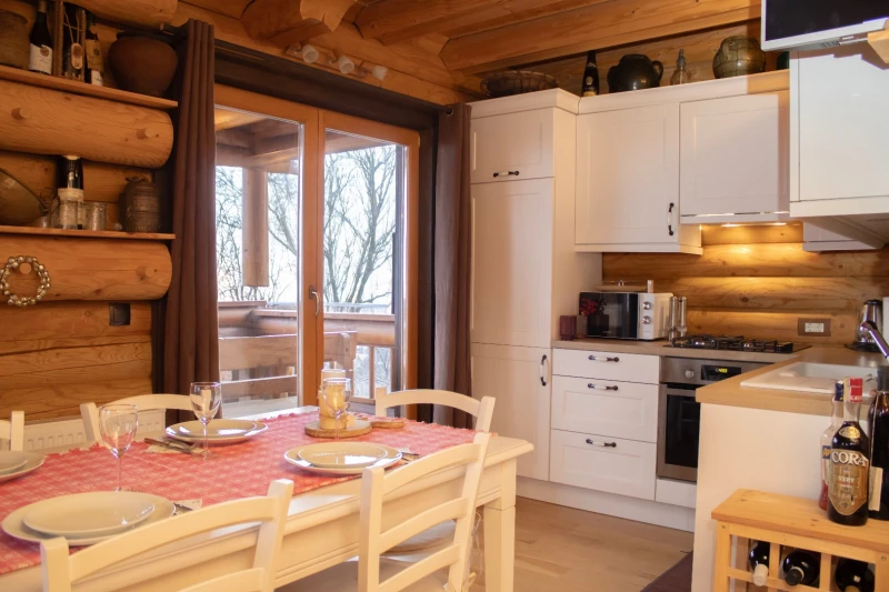Apartment 1, Küche