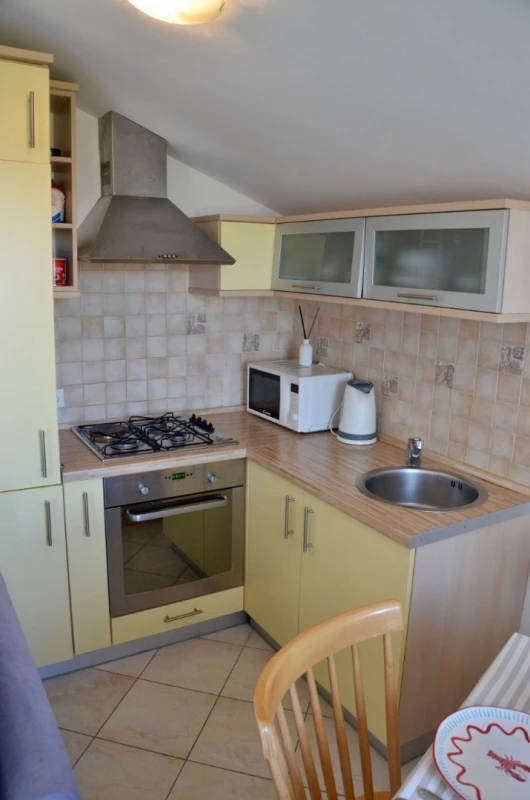 Apartment 3, Cucina