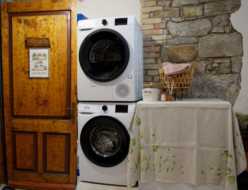 COFFEE CORNER & LAUNDRY ROOM