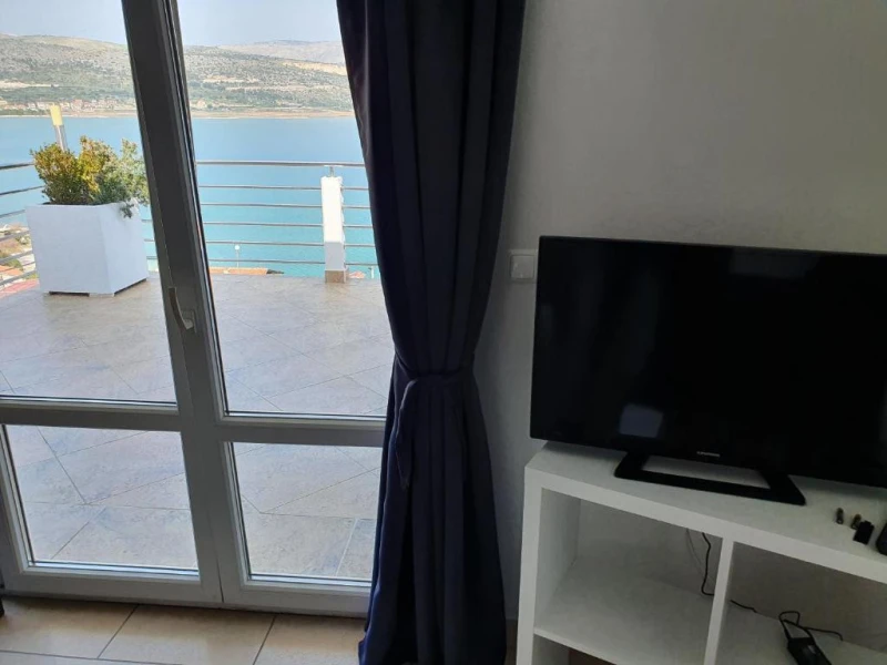 Palace View, Mastrinka