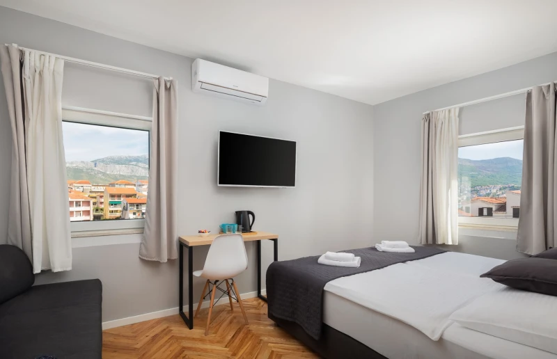Double Room with Mountain View