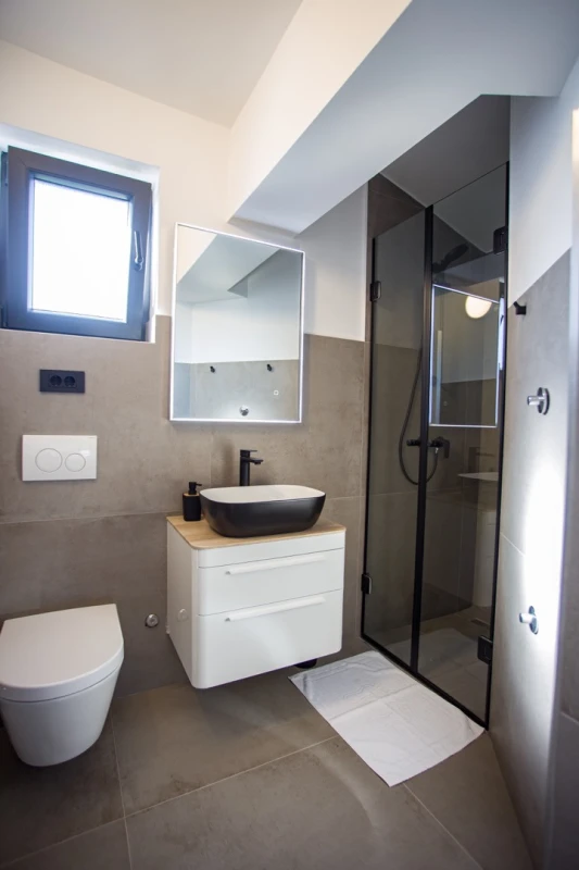 Apartment 4