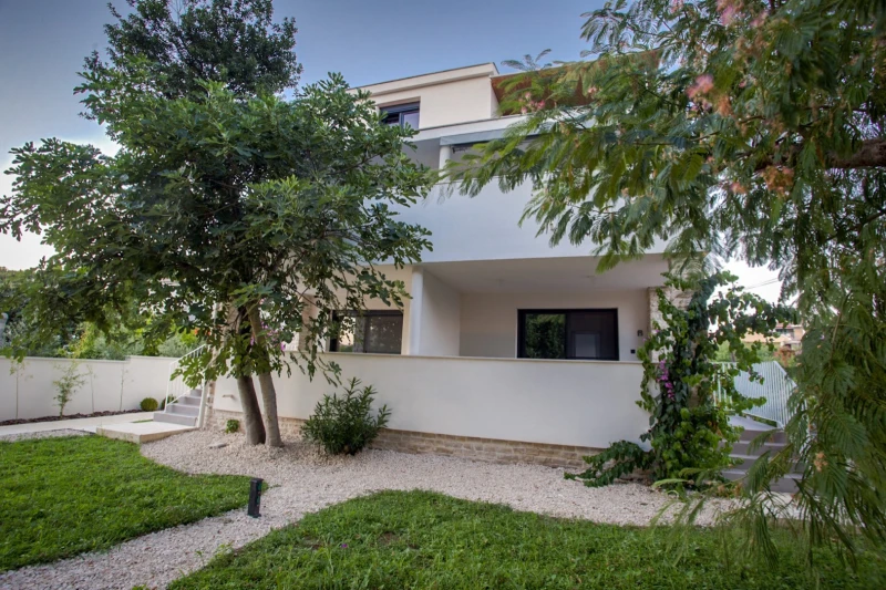 Villa Favi, Pakoštane