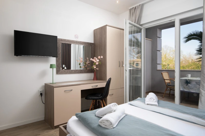Double Room with Garden View 5, Bedrooms