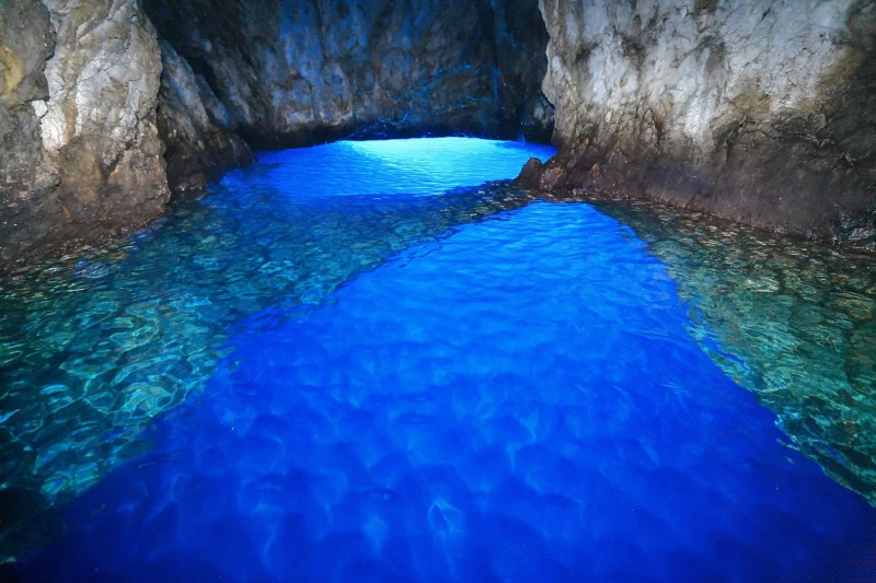 Visit Blue cave (Island Biševo) and Zlatni rat (Island Brač) 