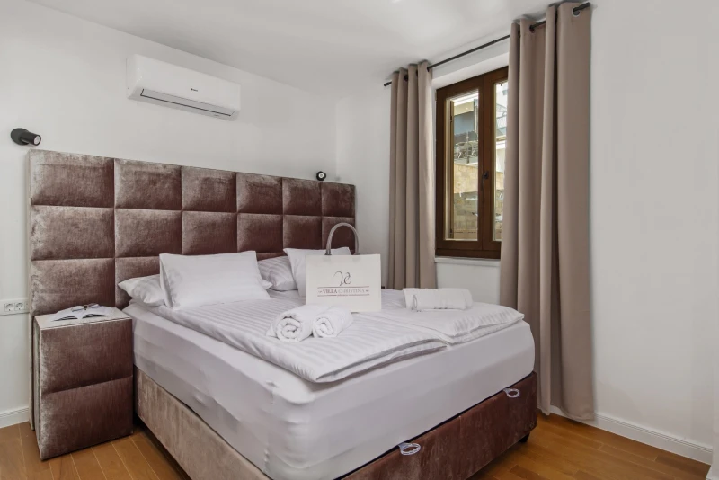 Apartment 2, Bedrooms