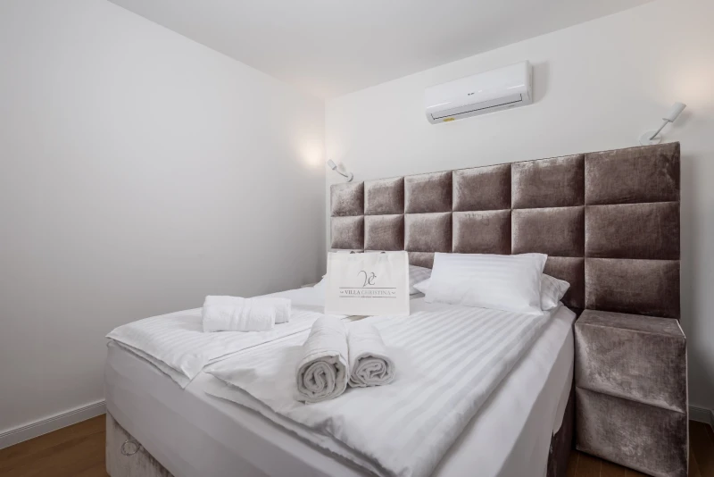 Apartment 1, Bedrooms
