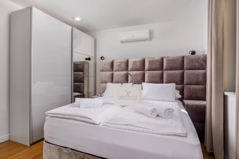 Apartment 2, Bedrooms