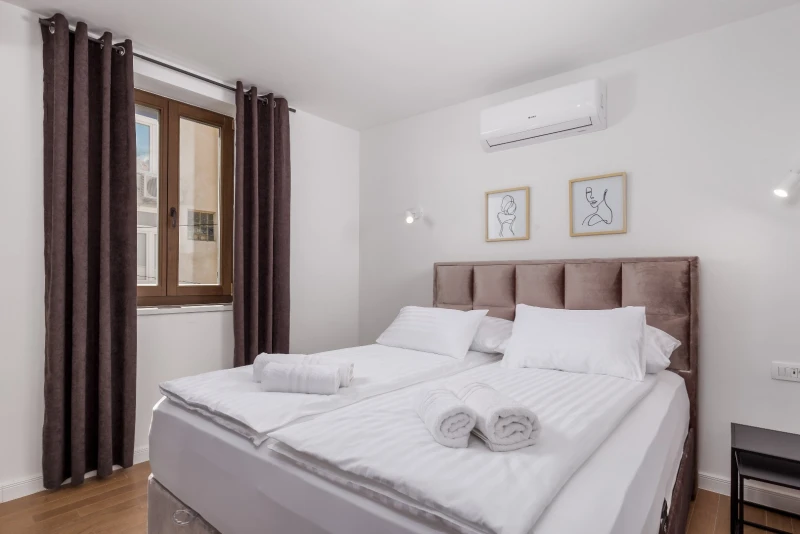 Apartment 2, Bedrooms
