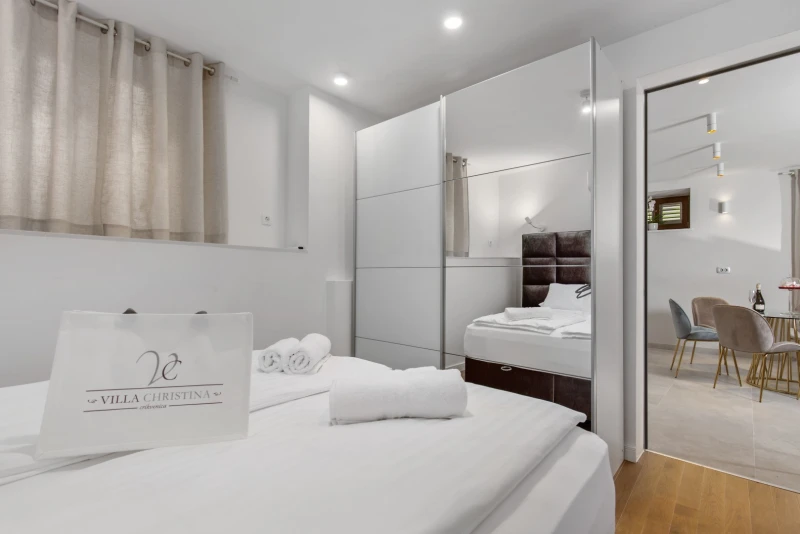 Apartment 1, Bedrooms