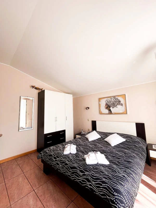 Bright and Sunny Room with Terrace